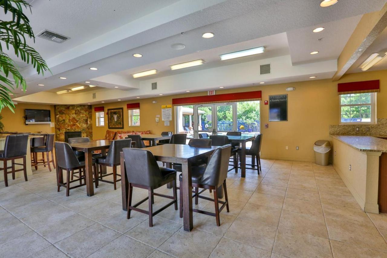 3 Bedroom 2 Bath Oceanwalk Condo With Estuary Views 新士麦那海滩 外观 照片